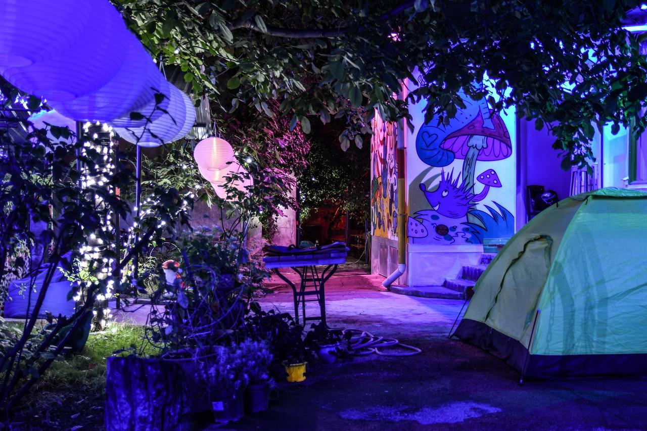 Zgarbi Hostel Тбилиси Екстериор снимка