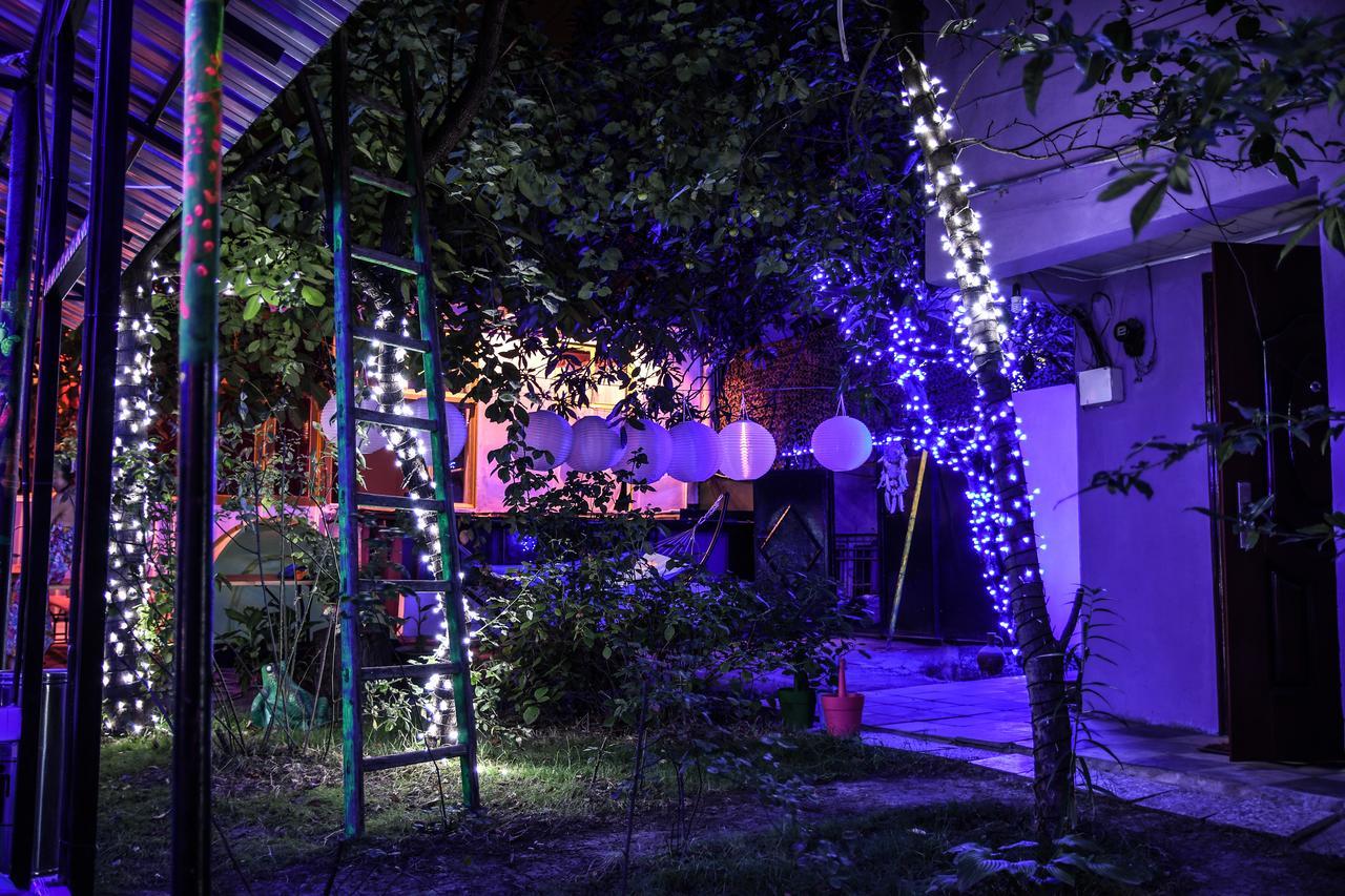 Zgarbi Hostel Тбилиси Екстериор снимка