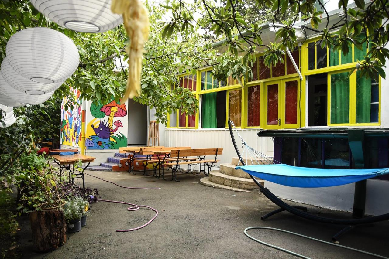 Zgarbi Hostel Тбилиси Екстериор снимка