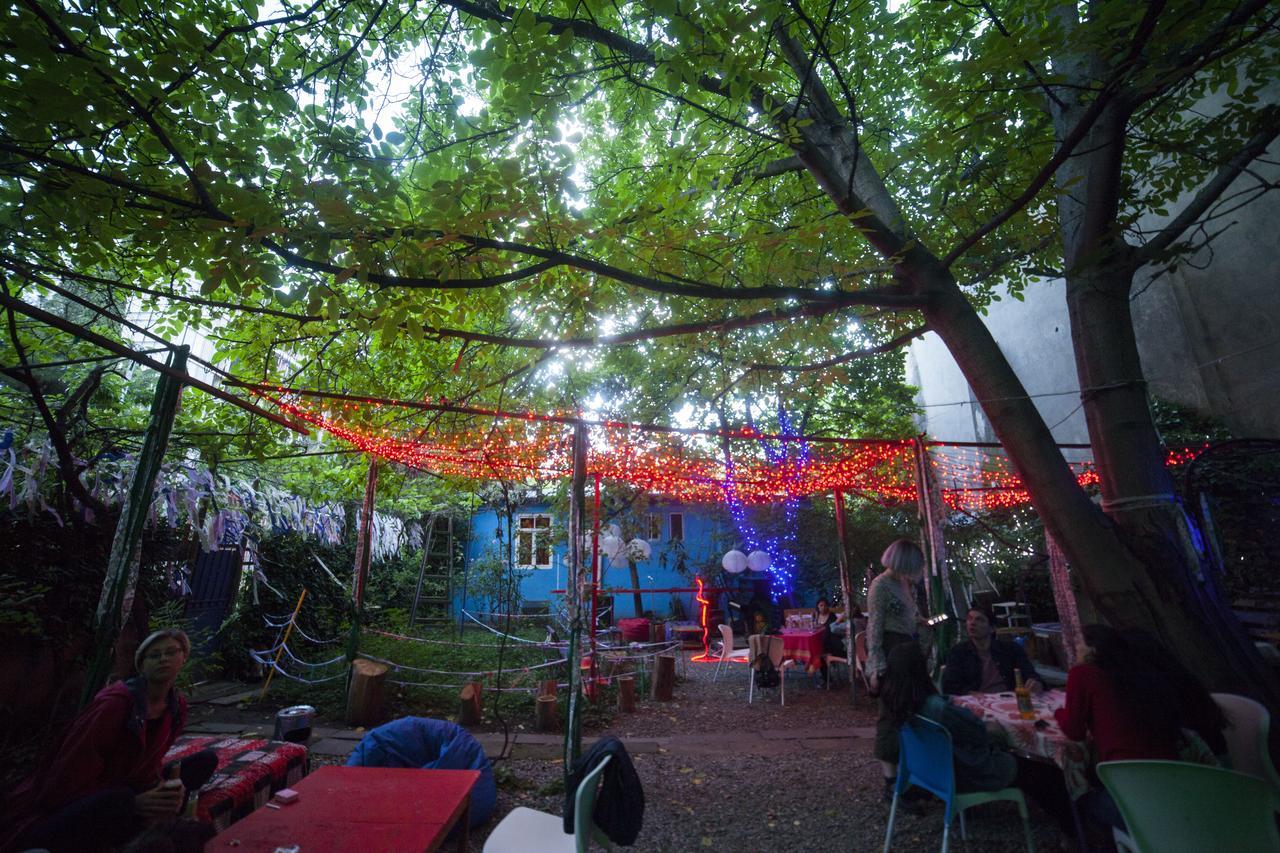 Zgarbi Hostel Тбилиси Екстериор снимка